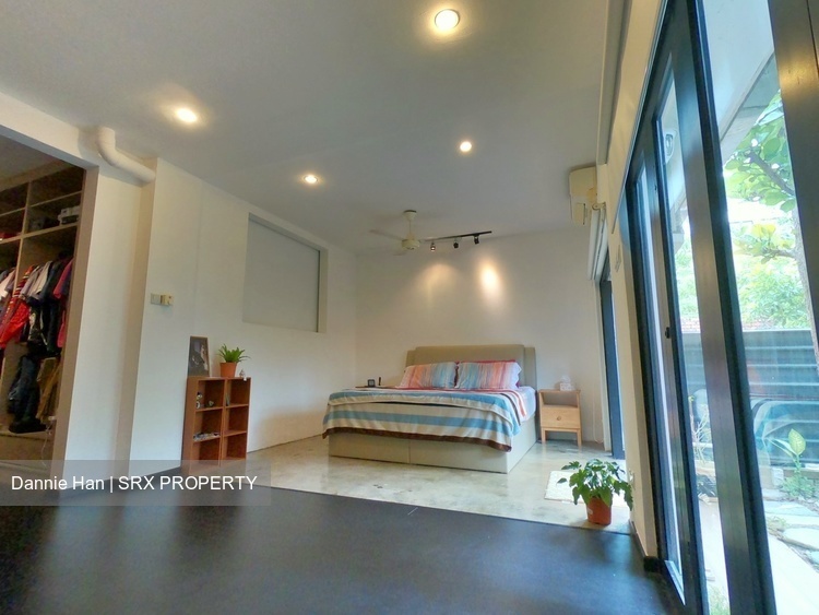 Toh Estate (D17), Terrace #205309211